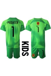 Nederland Remko Pasveer #1 Keeper Babyklær Hjemme Fotballdrakt til barn VM 2022 Korte ermer (+ Korte bukser)